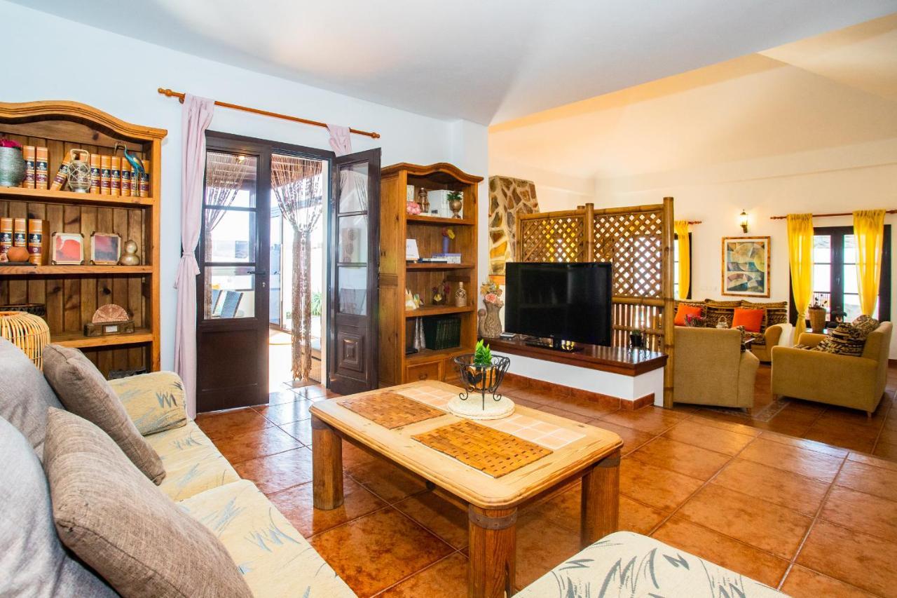 Eslanzarote Acoruma House, Super Wifi, Heated Pool * Güime