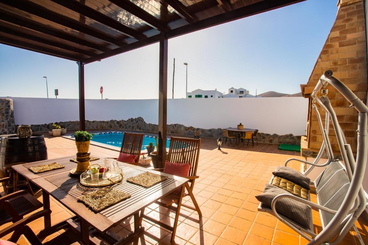 Eslanzarote Acoruma House, Super Wifi, Heated Pool Vil·la *
